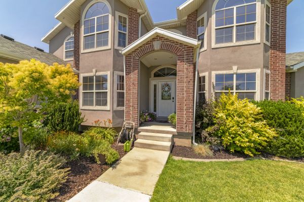 Cost of Transom Window Replacement in New York